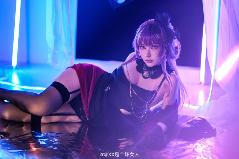 崩坏：星穹铁道 卡芙卡 Cosplay 嗯…你们逮住我了