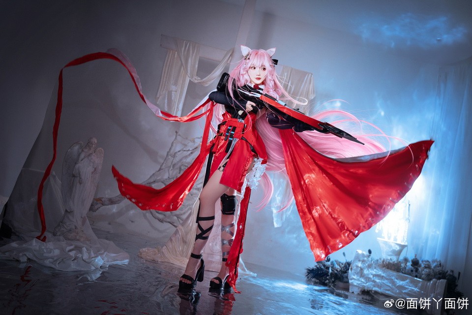 明日方舟 鸿雪 Cosplay 呼啊……早安，博士